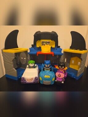Little People Batmans Batcave Portable Playset With Batgirl & Joker
